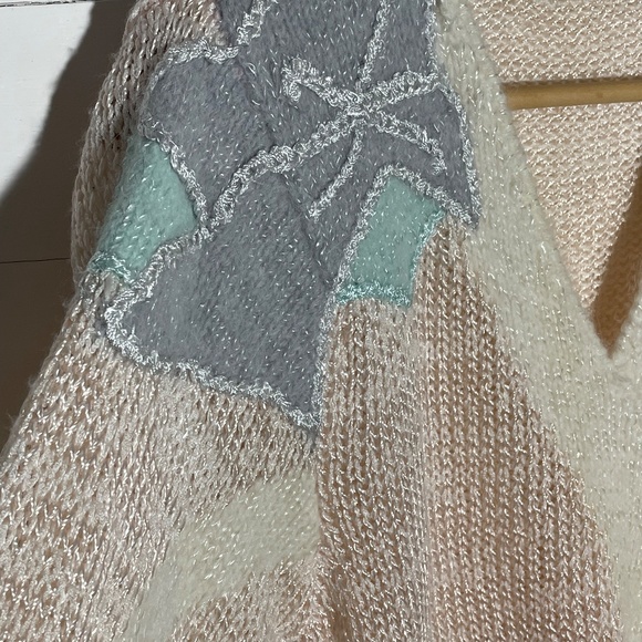 VINTAGE Women's 80's Baby Pink and Floral Sweater Size Medium - Picture 3 of 6